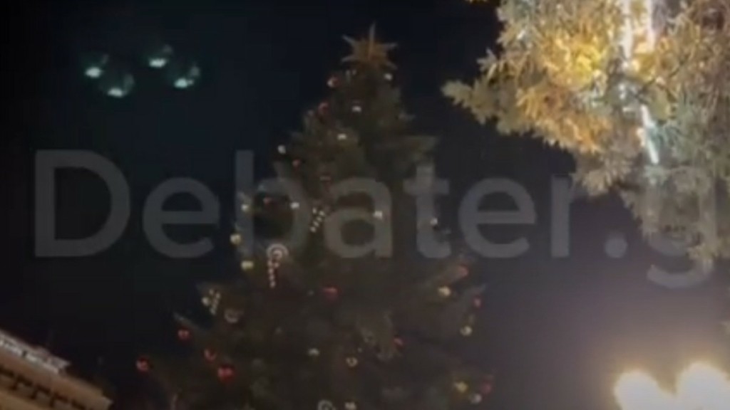 Σύνταγμα: Φωταγωγείται σήμερα το χριστουγεννιάτικο δέντρο – Όλη η πόλη στους ρυθμούς των Χριστουγέννων (vid)