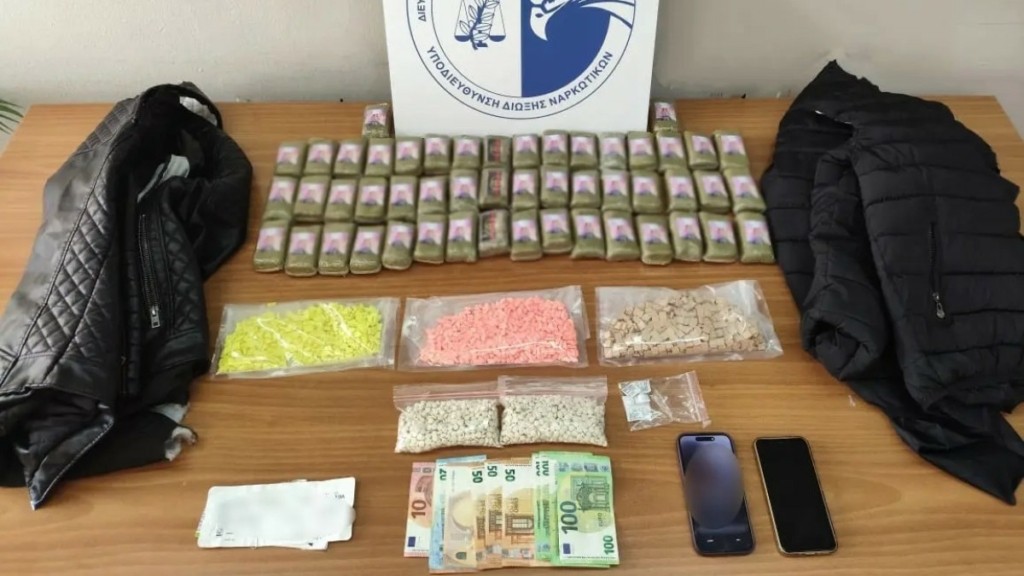 Ελ. Βενιζέλος: Χειροπέδες σε 2 μέλη εγκληματικής οργάνωσης για διακίνηση ναρκωτικών