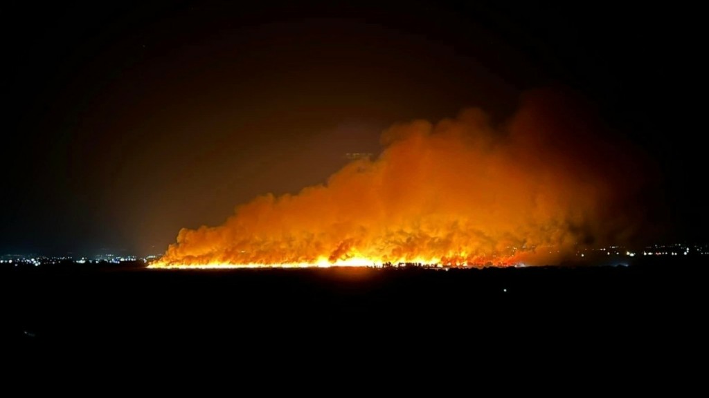 Φωτιά τώρα σε χορτολιβαδική έκταση στο Βουπράσιο Αχαΐας (pic & vid)