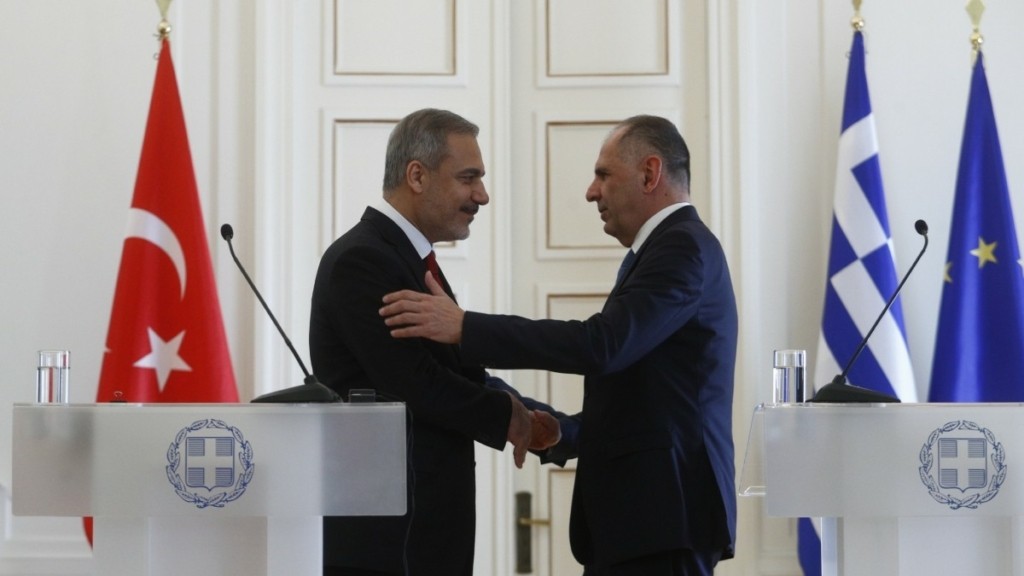 Συνάντηση Γεραπετρίτη – Φιντάν στην Σύνοδο μελών του ΝΑΤΟ – Τι συζητήθηκε