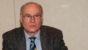 Γεράσιμος Παπαδόπουλος: “Αναμένουμε μεγάλο σεισμό στον Κορινθιακό – Μεγάλος κίνδυνος και για το ηφαίστειο της Σαντορίνης”