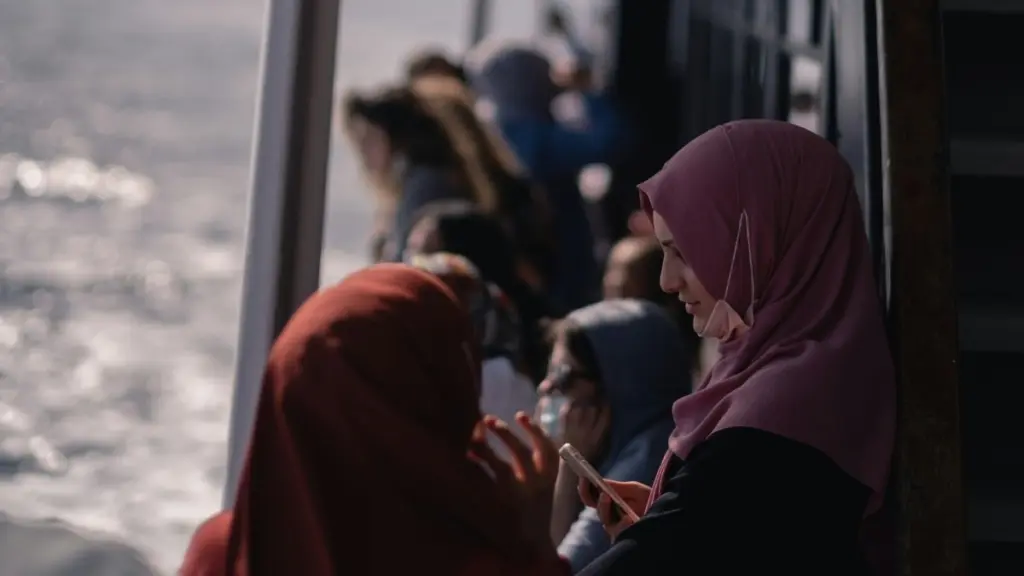 Δανία: Θέλει να απαγορεύσει τη χρήση μπούρκας και νικάμπ στα σχολεία και τα πανεπιστήμια