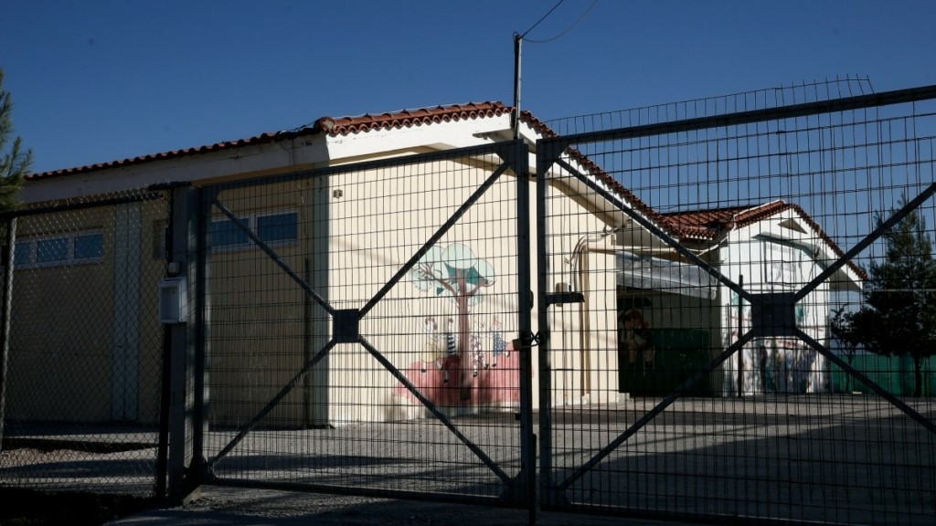 Στρατόπεδο Καποτά: Επιχείρηση για εντοπισμό ναρκωτικών – 12 συλλήψεις