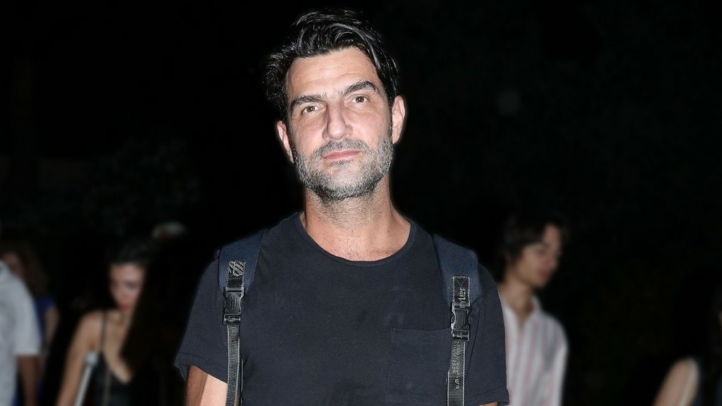 Ο Νίκος Κουρής ξεκαθαρίζει για την προσωπική του ζωή – «Δεν ασχολούμαι με σχόλια, δε με ενδιαφέρει»