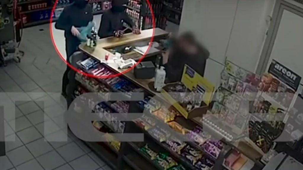 Θεσσαλονίκη: Δύο ληστείες με απειλή μαχαιριού μέσα σε μία ώρα – Βίντεο ντοκουμέντα