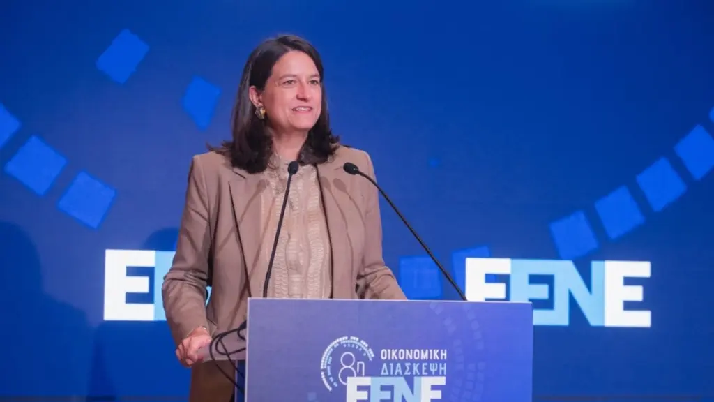 Επίσκεψη Κεραμέως στο κέντρο ψηφιοποίησης του e-ΕΦΚΑ – Ψηφιοποιούνται όλες οι καρτέλες ενσήμων