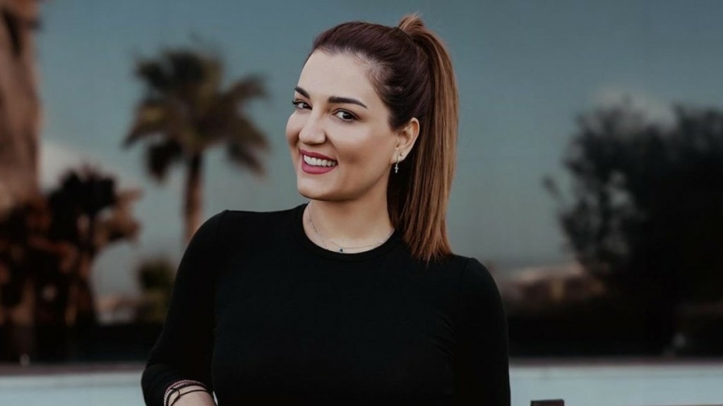 Ελίνα Παπίλα: Έπεσε θύμα κλοπής – Της πήραν την τσάντα της από το αυτοκίνητο