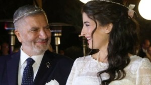 Γιώργος Πατούλης: Πατέρας για τρίτη φορά – Έγκυος η Νάνσυ Κοιλού