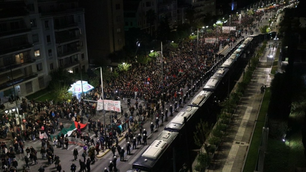 Θεσσαλονίκη-Επέτειος Πολυτεχνείου: Μολότοφ εναντίον αστυνομικών στο τουρκικό προξενείο – Επτά συλλήψεις