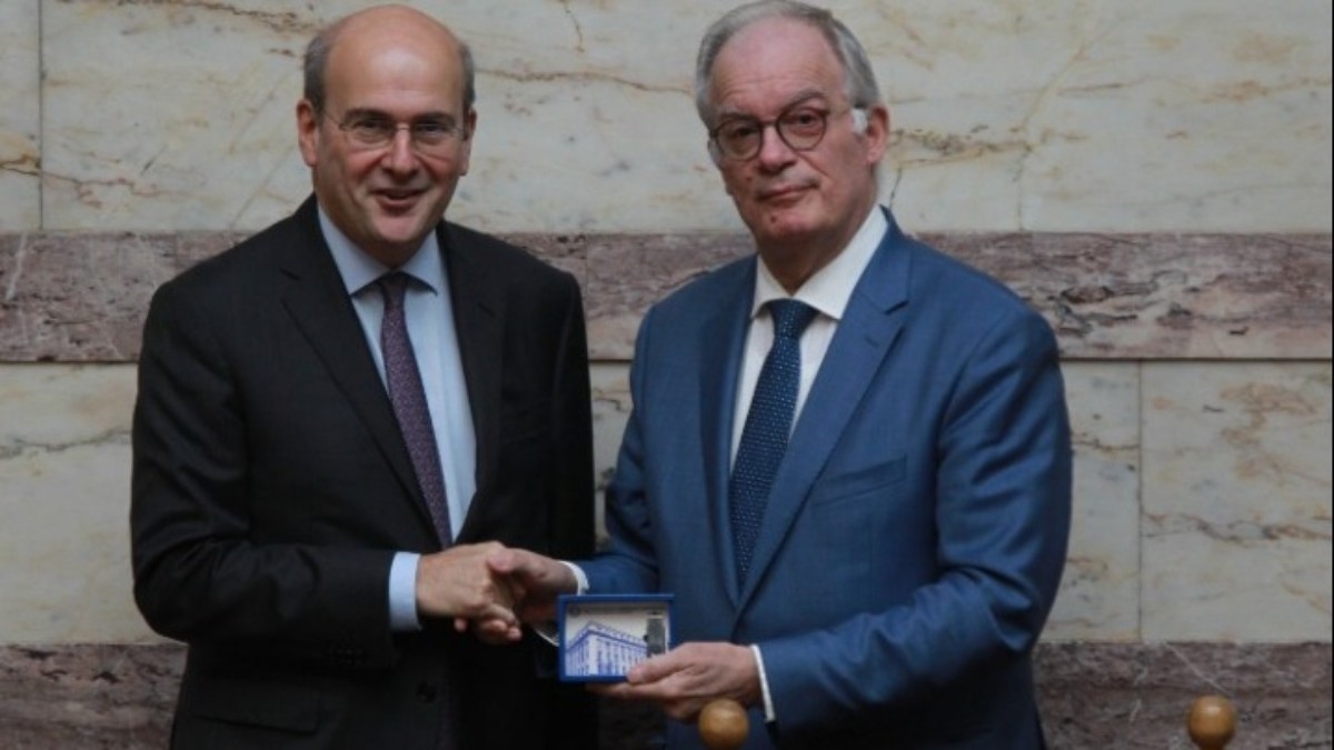 Προϋπολογισμός: Αύξηση του ΑΕΠ και “έκρηξη” επενδύσεων για το 2025