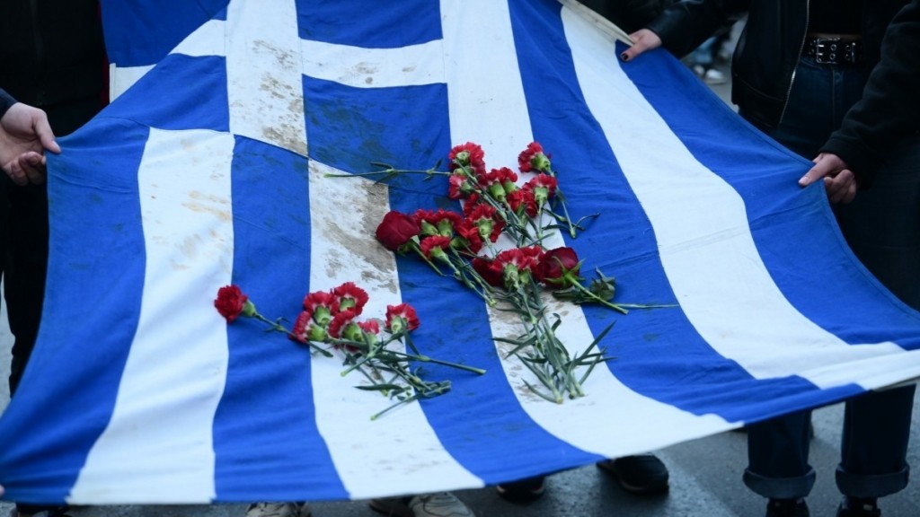 Πολυτεχνείο: Σε εξέλιξη η πορεία για τα 51 χρόνια από την εξέγερση