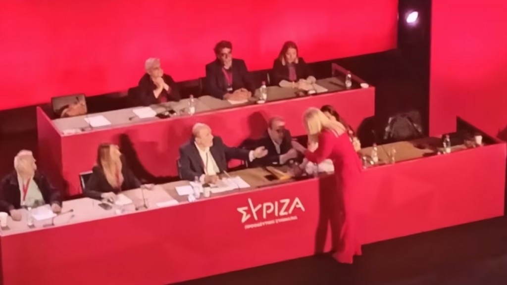 Συνέδριο ΣΥΡΙΖΑ: Η στιγμή της έντασης ανάμεσα σε Τζάκρη και Μαντζουράνη