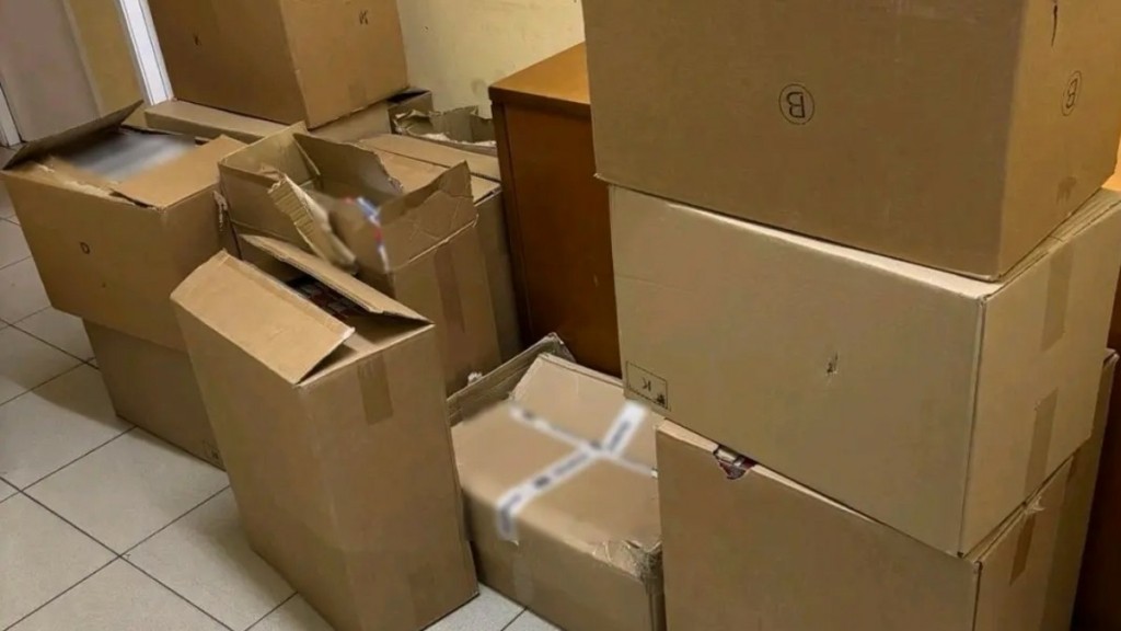 Νίκαια: Πιάστηκαν επ’ αυτοφώρω με 4.884 λαθραία πακέτα τσιγάρων