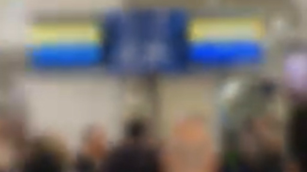 Ταλαιπωρία για εκατοντάδες επιβάτες με πτήση για Λονδίνο. 17 ώρες περίπου στην αναμονή για να τους πουν ότι πετάνε τελικά αύριο (vid)