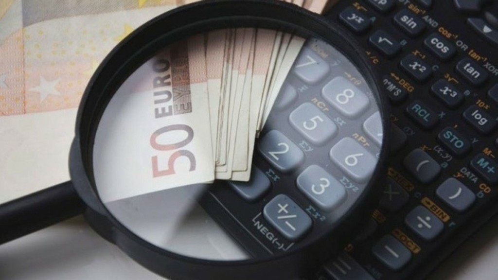 ΤτΕ: Μειώθηκαν οι καταθέσεις και τα δάνεια τον Μάρτιο