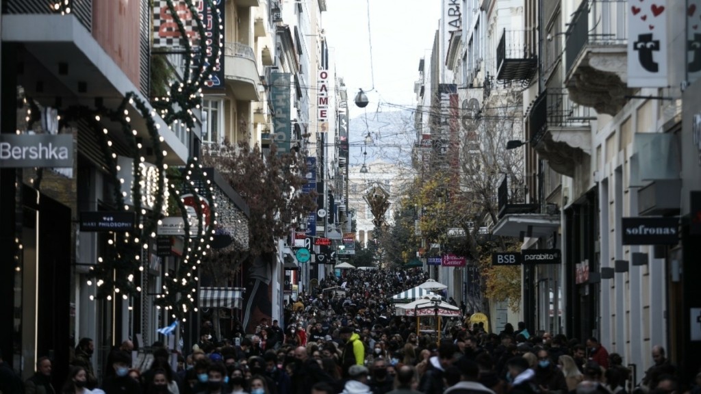 Χριστούγεννα: Ξεκινάει το εορταστικό ωράριο από τις 12 Δεκεμβρίου – Πώς θα λειτουργήσουν τα καταστήματα