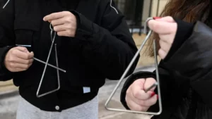 Πάτρα: Παιδιά είπαν τα κάλαντα και ζήτησαν πληρωμή μέσω IRIS