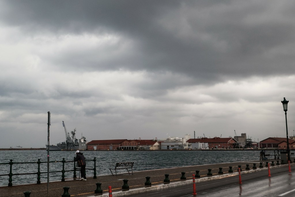 Θεσσαλονίκη: Εργατικό ατύχημα στο λιμάνι με θύμα 60χρονο οδηγό φορτηγού