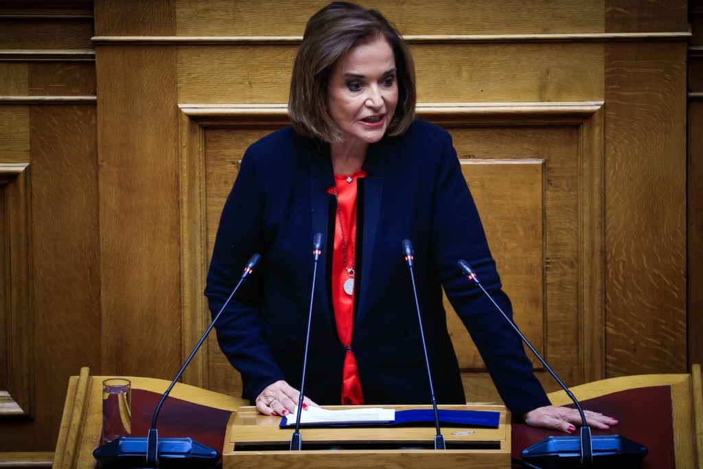 Ντόρα Μπακογιάννη: Μεγαλύτερη αισιοδοξία και ασφάλεια φέρνει στους Έλληνες ο νέος προϋπολογισμός