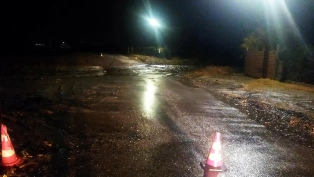 Αλεξανδρούπολη: Ανέβηκε η στάθμη του νερού στα ρέματα λόγω έντονης βροχόπτωσης (pics & vid)