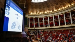 Γαλλία: Ξεκίνησε η ψηφοφορία εμπιστοσύνης για την κυβέρνηση Μπαϊρού – LIVE η διαδικασία