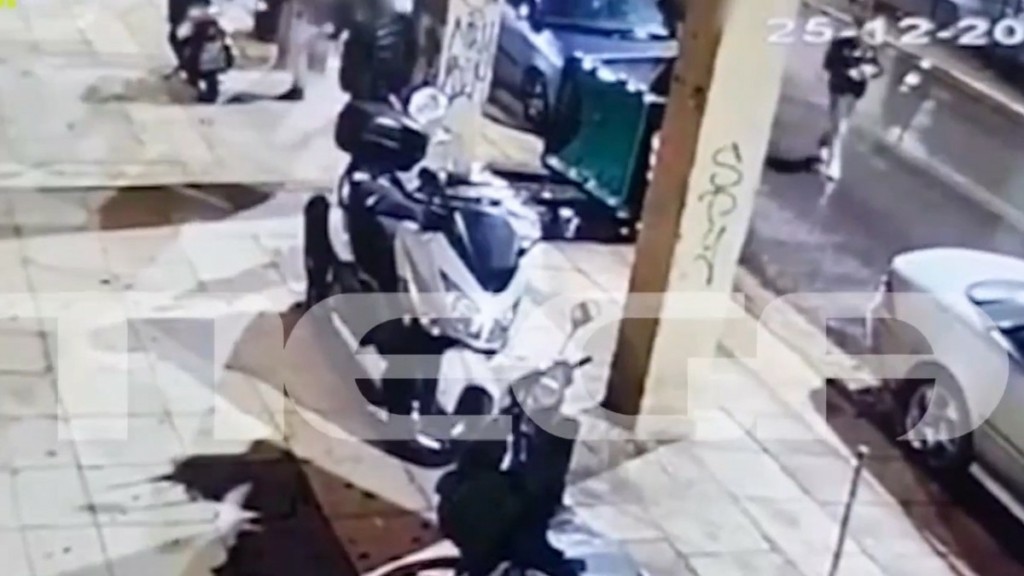 Λιοσίων: Άγνωστοι προκάλεσαν ζημιές σε οχήματα και μηχανές τα Χριστούγεννα