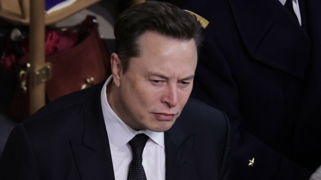 ΗΠΑ: «Ο Μασκ καλύτερα να μείνει μακριά από την πολιτική» – Άρχισαν τα «καρφιά» από την κυβέρνηση Τραμπ