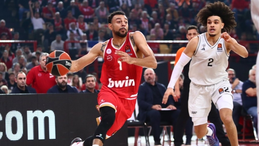 Ολυμπιακός – Παρί: Στο +5 (44-49) οι Γάλλοι στο φινάλε του πρώτου ημιχρόνου