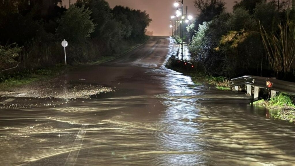 Μήνυμα του 112 στο Αγρίνιο – Σε ποιες περιοχές αναμένονται βροχές και καταιγίδες τις επόμενες ώρες