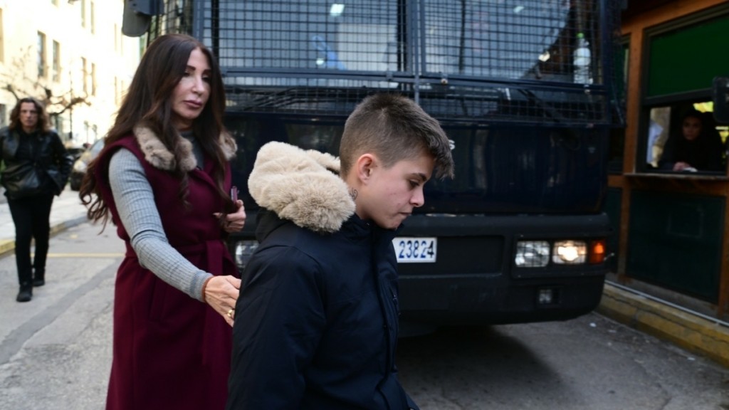 Ειρήνη Μουρτζούκου: “Με χτύπησαν τέσσερα άτομα με κλωτσιές” – “Κάποια στιγμή θα με στείλει κάποιος στο νοσοκομείο μια και καλή”