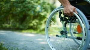 Πρόγραμμα 24 εκατ. ευρώ για «Προσβασιμότητα κατ’ οίκον» και ωφελούμενους 2.500 άτομα με αναπηρία