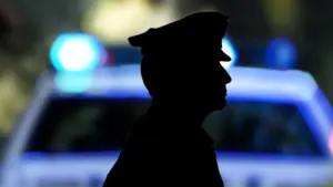 Θεσσαλία: Αστυνομικός συνελήφθη για δωροληψία – Ζήτησε 700 ευρώ για να επιστρέψει πινακίδες