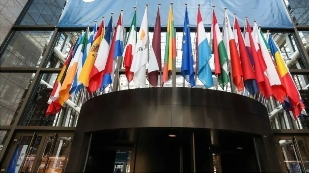 To Βέλγιο εμπόδισε την ΕΕ να παρέχει δάνειο 140 δισ στην Ουκρανία – Ο λόγος του “παγώματος” και η διστακτικότητα της Ευρώπης