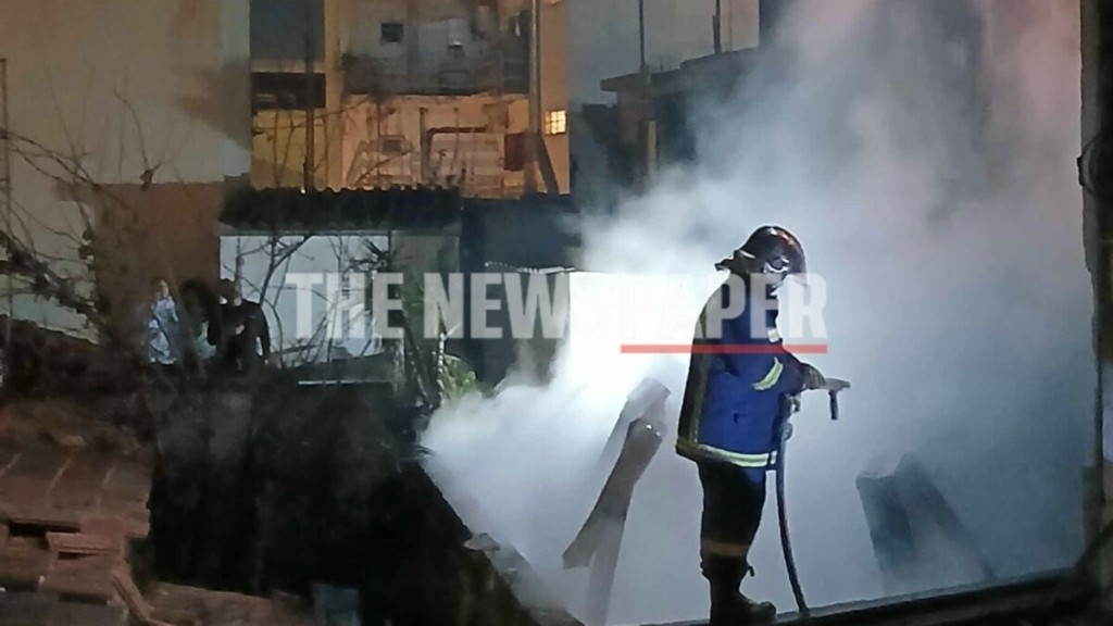 Βόλος: Μεγάλη φωτιά σε σπίτι – Τεράστια επιχείρηση της Πυροσβεστικής (pics & vid)