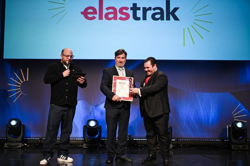 Η Elastrak, βραβεύθηκε ως κορυφαία εταιρική επωνυμία στην κατηγορία “αυτοκινήτου & μοτοσικλέτας”
