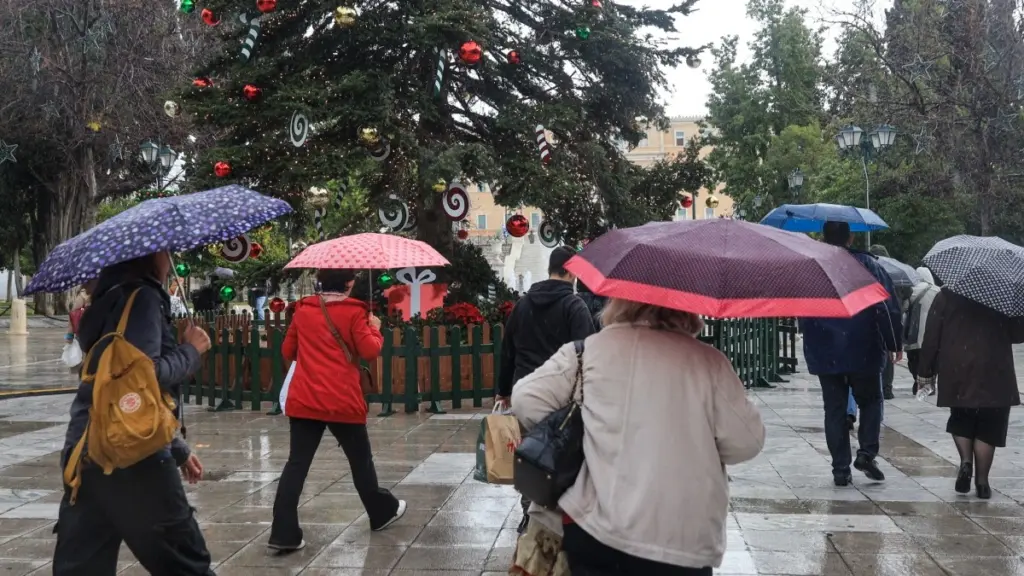 Καιρός: Βροχές τα Χριστούγεννα – Σταδιακή βελτίωση μέχρι την Πρωτοχρονιά αλλά με πτώση της θερμοκρασίας, η πρόβλεψη Κολυδά