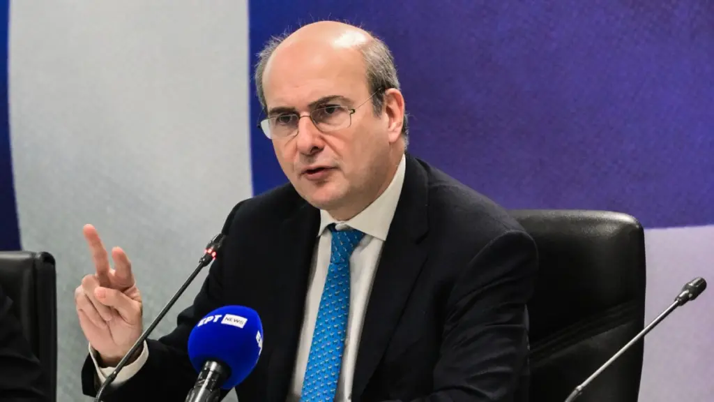 Χατζηδάκης: Η μείωση του δημόσιου χρέους είναι τα θεμέλια πάνω στα οποία πατάει η ανάπτυξη και η προκοπή