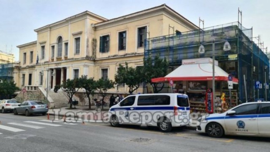 Λαμία: Σύλληψη 46χρονου πυροσβέστη για ενδοοικογενειακή βία