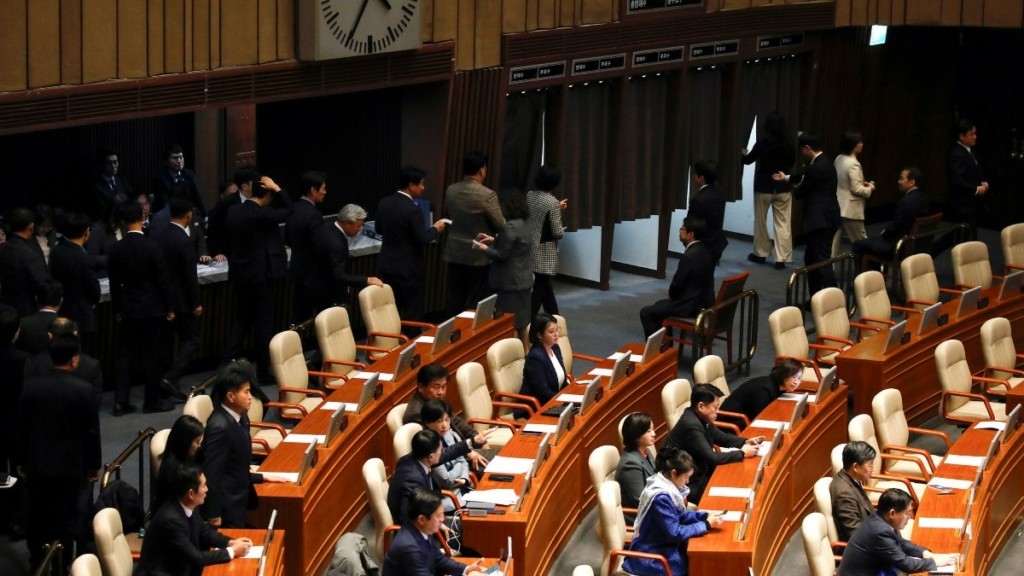 Νότια Κορέα: Δεν αλλάζει η εξωτερική πολιτική που ασκεί η Σεούλ μετά την ψηφοφορία για καθαίρεση του προέδρου Γιουν