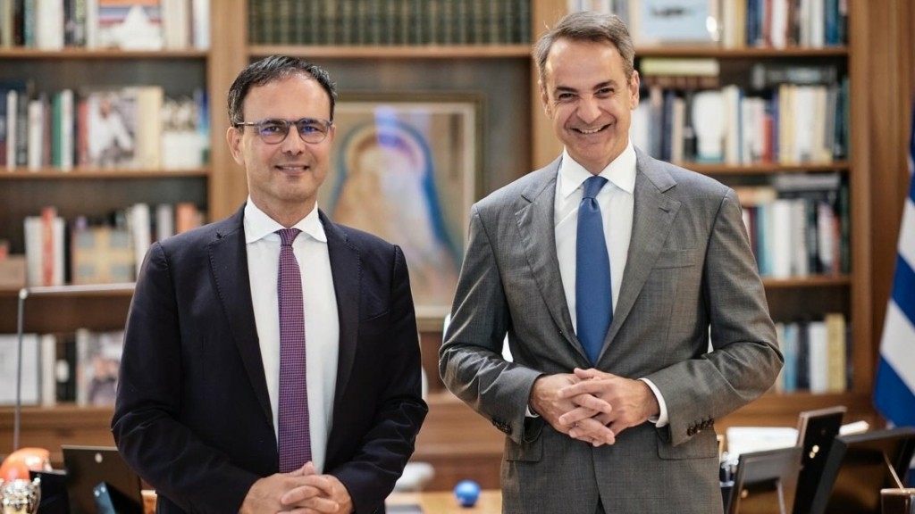 Ποιος θεωρείται επικρατέστερος για τη θέση του Αλέξη Πατέλη μετά την παραίτησή του