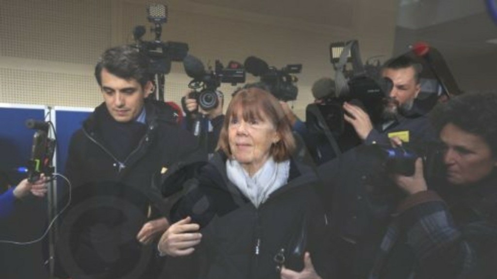 Γαλλία: Ο Μακρόν ευχαρίστησε τη Ζιζέλ Πελικό “για τις γυναίκες, οι οποίες θα έχουν πάντα κάποια που τους άνοιξε τον δρόμο”