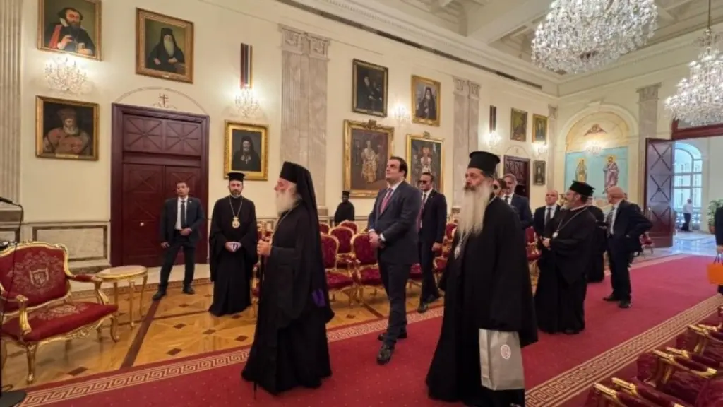 Κυρ. Πιερρακάκης: Επίσκεψη στο Πατριαρχείο Αλεξάνδρειας – Του απονεμήθηκε ο Μεγαλόσταυρος του Αγίου Μάρκου