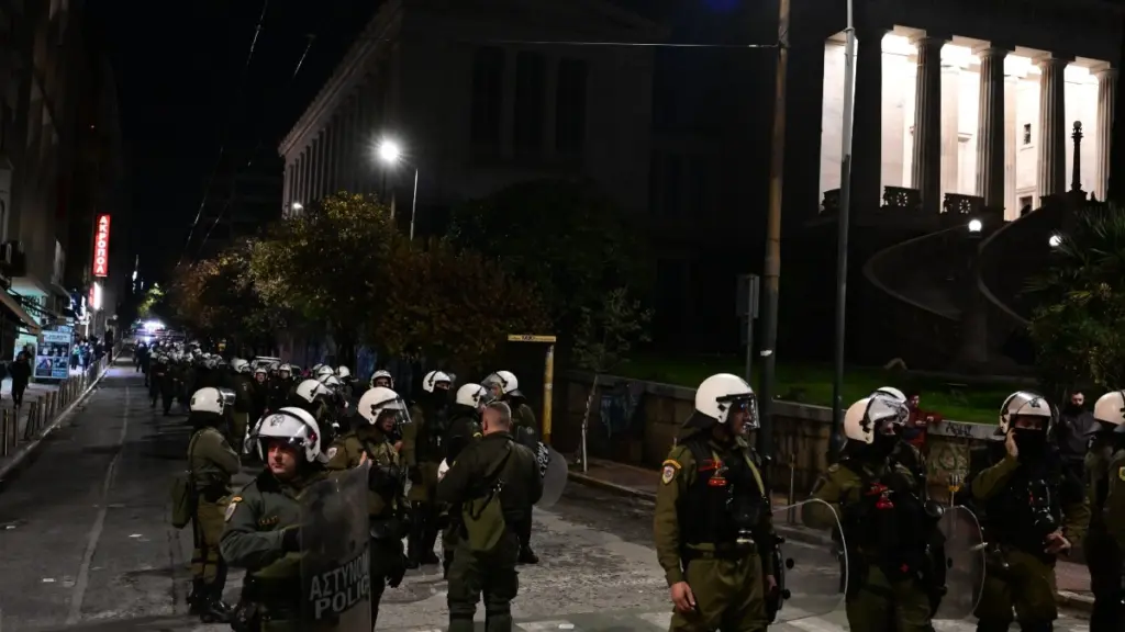 Επέτειος δολοφονίας Γρηγορόπουλου: Με “συνταγή” Πολυτεχνείου τα μέτρα της ΕΛΑΣ – Επί ποδός πάνω από 4.000 αστυνομικοί
