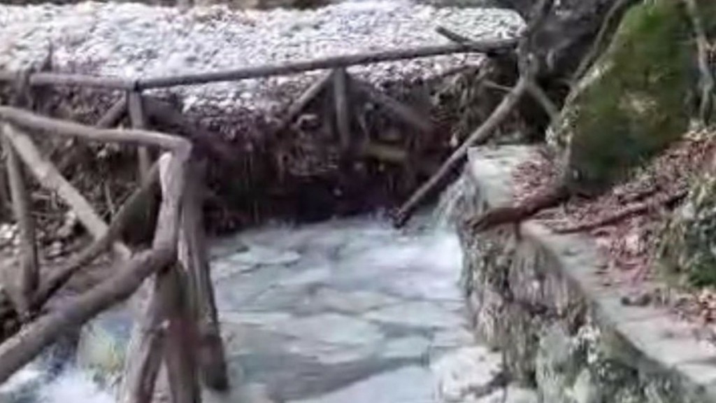 Καταστροφές στην κοιλάδα των πεταλούδων από τις βροχές στη Ρόδο