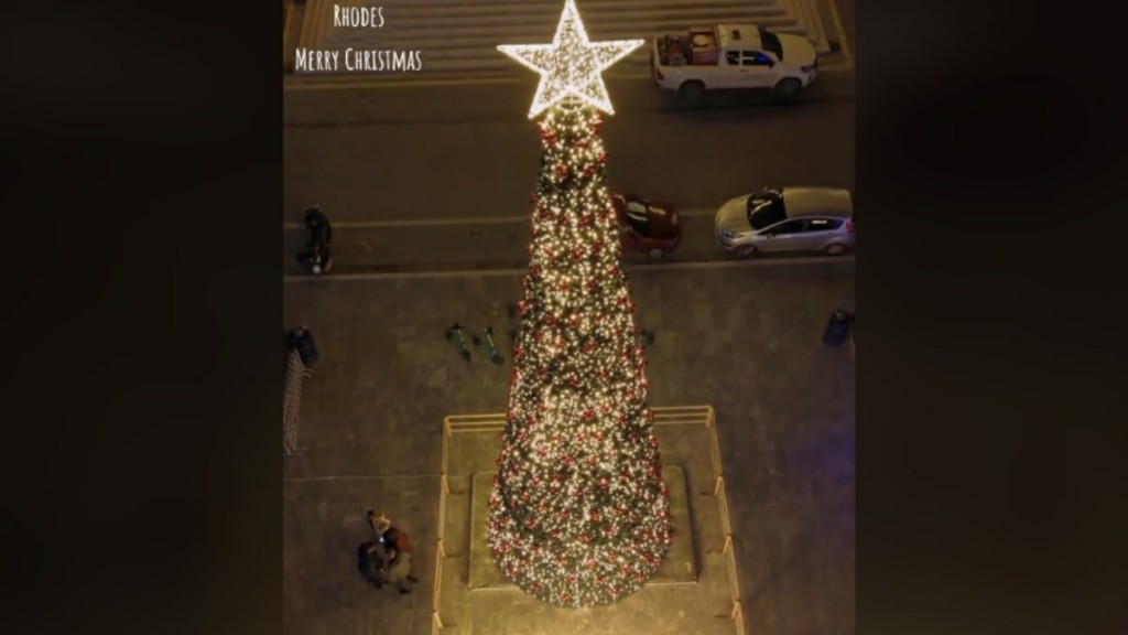 Η εντυπωσιακή εικόνα της Ρόδου στολισμένη από ψηλά – Δείτε εικόνες από drone (vid)