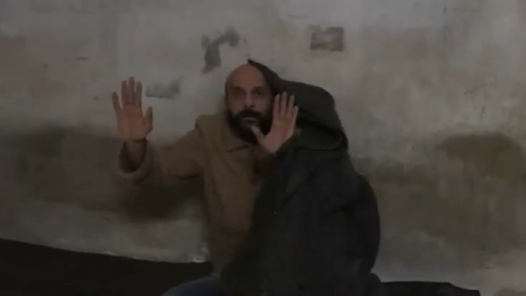 Συρία: Συγκλονιστικό βίντεο με την απελευθέρωση ενός κρατούμενου στις φυλακές του Άσαντ