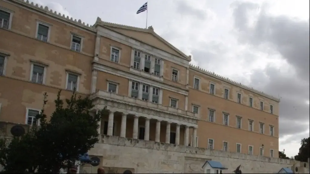 Στην Ολομέλεια της Βουλής η ψηφοφορία για το φορολογικό νομοσχέδιο