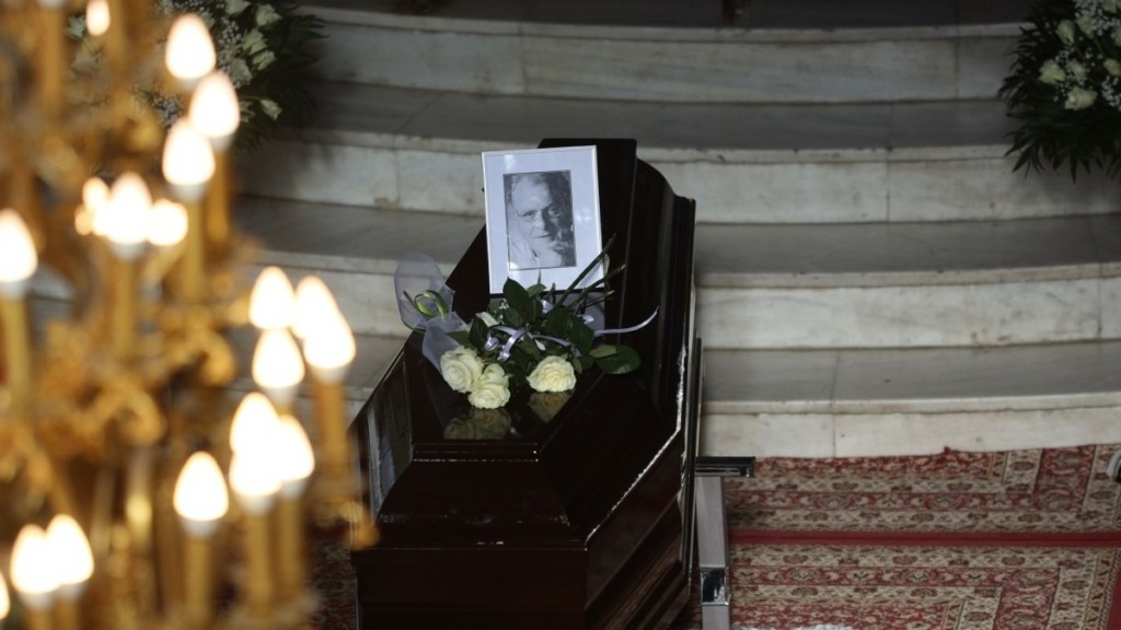 Κώστας Χαρδαβέλλας: Συγκίνηση στο τελευταίο αντίο στον γνωστό δημοσιογράφο