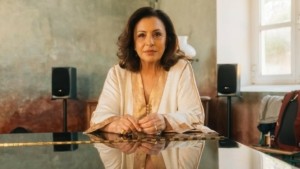 Η Χάρις Αλεξίου αποχαιρετά τον Διονύση Σαββόπουλο – «Ήσουν φάρος στα σκοτάδια μου», έγραψε