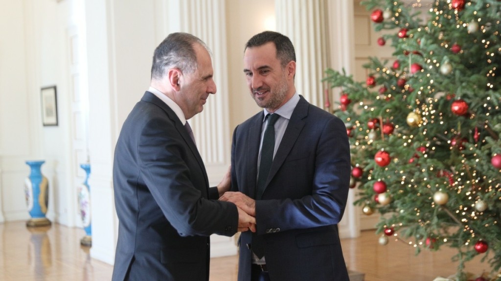 Συνάντηση Γεραπετρίτη – Χαρίτση: Η Ελλάδα ήταν, είναι και πρέπει να παραμείνει ένας παράγοντας σταθερότητας